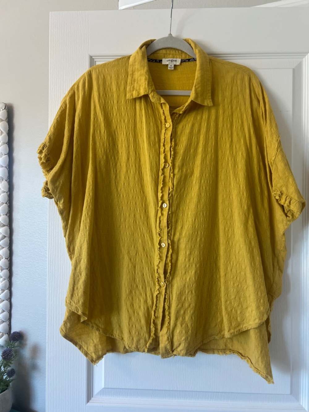 Umgee Yellow Textured Button-Up top oversized Medium